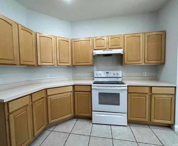 3802 E Regents Circle, Bloomington, IN 47401