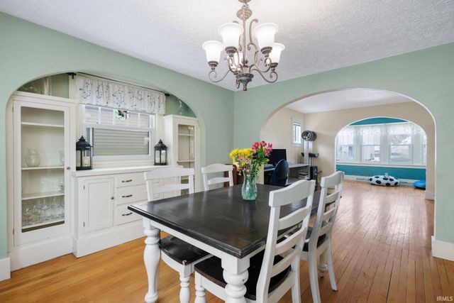 822 E Irvington Avenue, South Bend, IN 46614