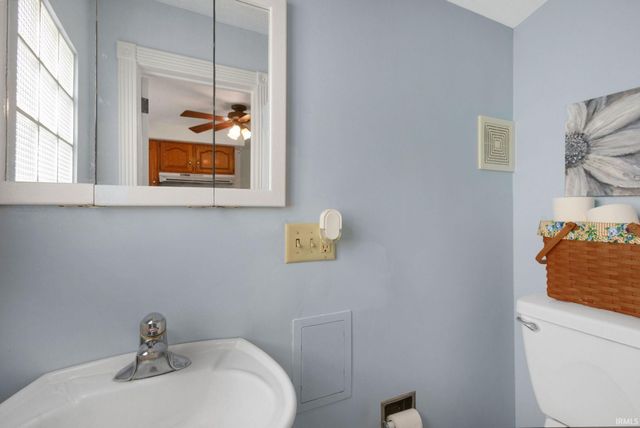 822 E Irvington Avenue, South Bend, IN 46614