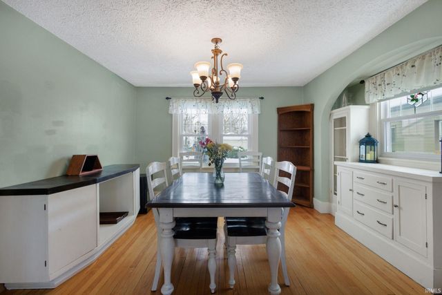 822 E Irvington Avenue, South Bend, IN 46614