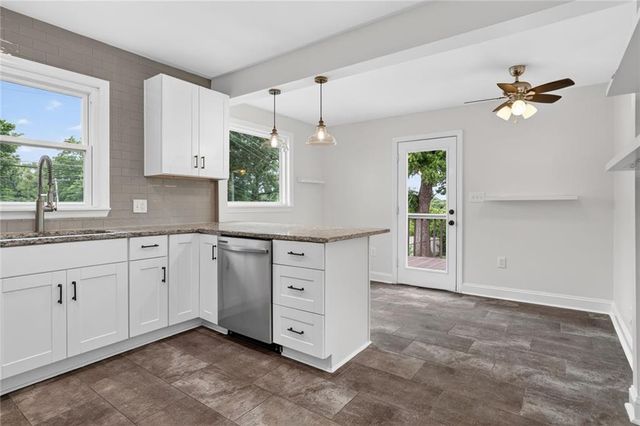 3304 W COLEMAN Road, Kansas City, MO 64111