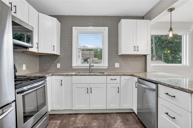 3304 W COLEMAN Road, Kansas City, MO 64111