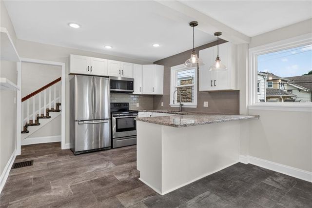 3304 W COLEMAN Road, Kansas City, MO 64111