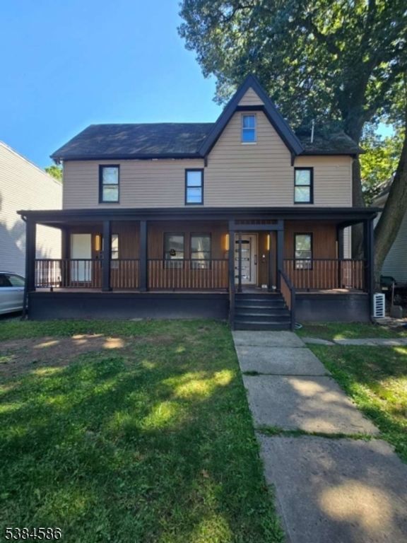 36 Oak St, East Orange City, NJ 07018