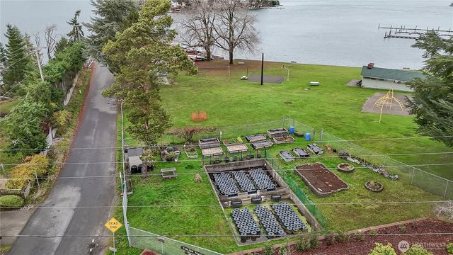 10216 Steamboat Island Road NW, Olympia, WA 98502