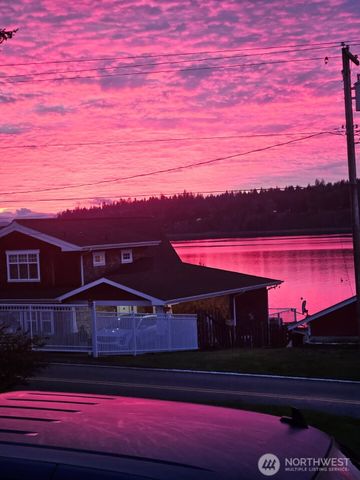 10216 Steamboat Island Road NW, Olympia, WA 98502