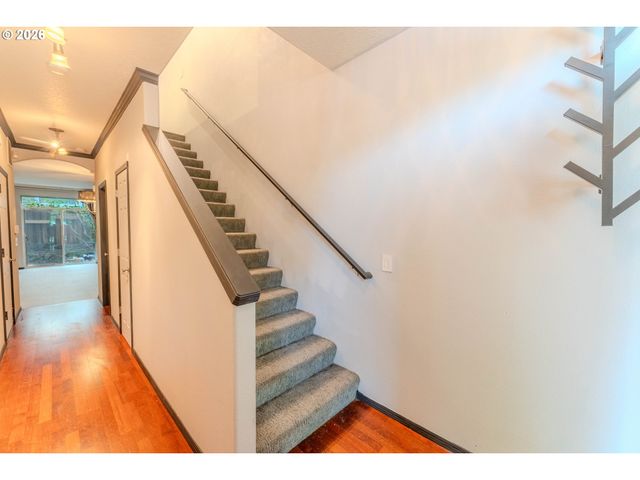 20819 Sw SKIVER St, Beaverton, OR 97078