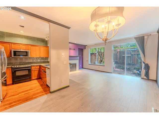 20819 Sw SKIVER St, Beaverton, OR 97078