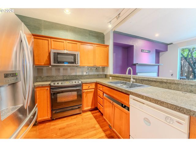 20819 Sw SKIVER St, Beaverton, OR 97078