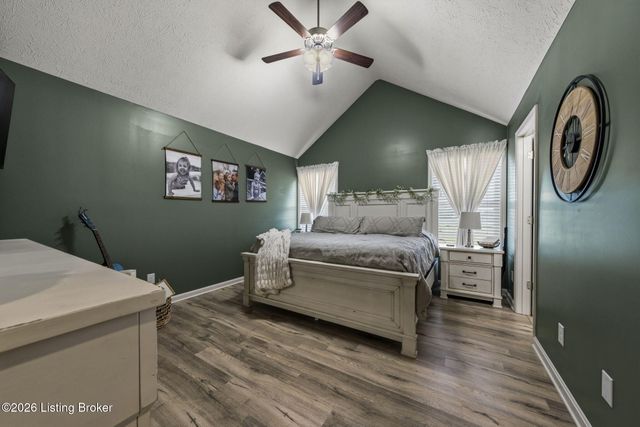 1054 Saint John Church Rd, Elizabethtown, KY 42701