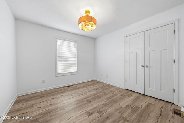 1054 Saint John Church Rd, Elizabethtown, KY 42701