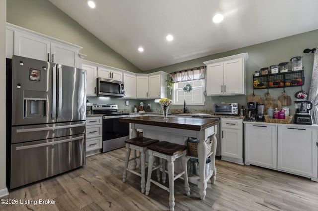 1054 Saint John Church Rd, Elizabethtown, KY 42701