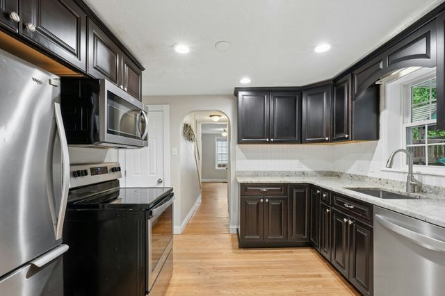 26 Millbury Ave, Millbury, MA 01527