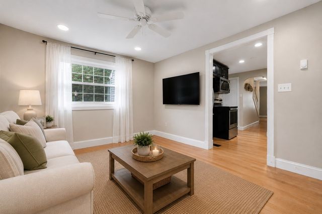 26 Millbury Ave, Millbury, MA 01527