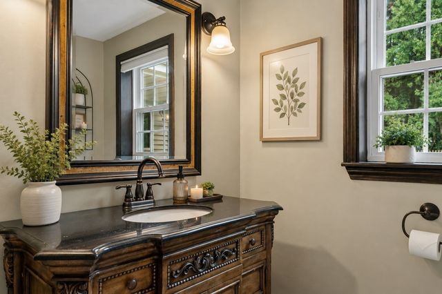 26 Millbury Ave, Millbury, MA 01527