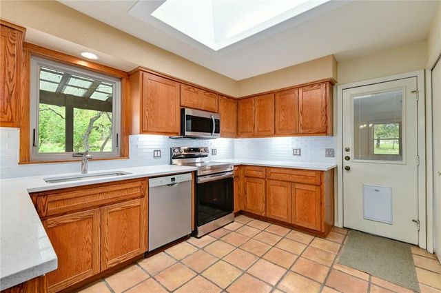 901 Valley View DR, Austin, TX 78733