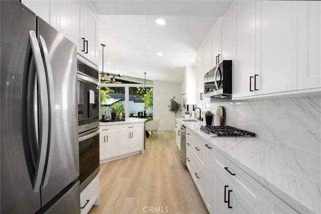 22284 Avenue San Luis, Woodland Hills, CA 91364