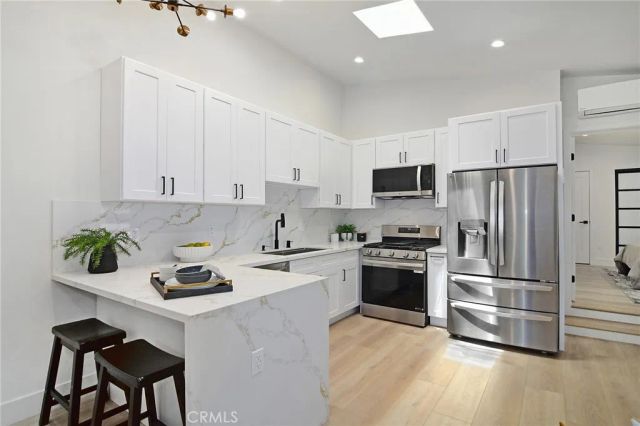 22284 Avenue San Luis, Woodland Hills, CA 91364