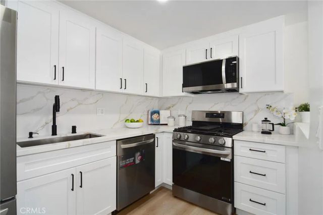 22284 Avenue San Luis, Woodland Hills, CA 91364