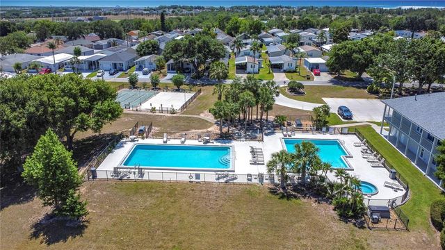 50989 HIGHWAY 27 174, Davenport, FL 33897