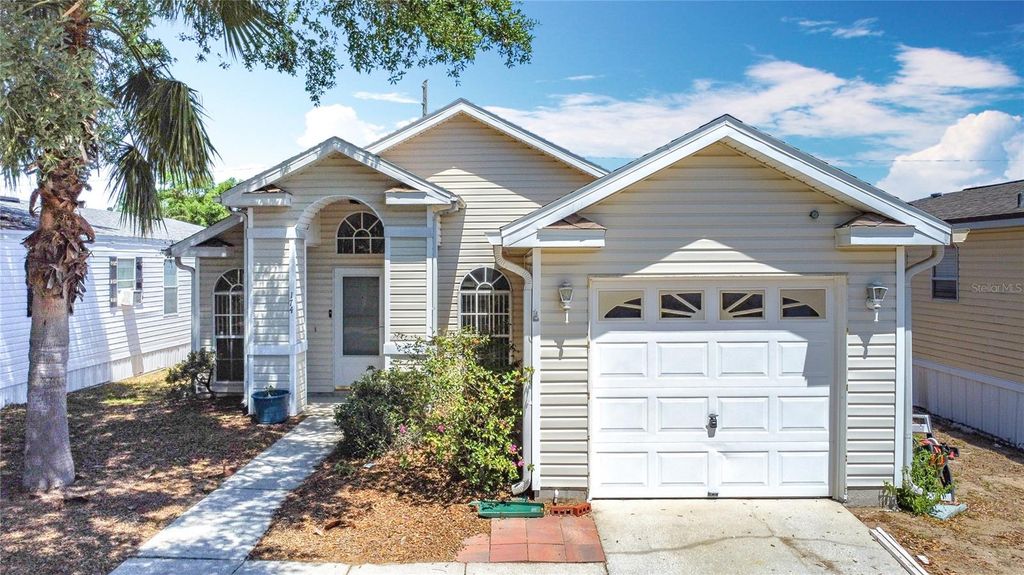 50989 HIGHWAY 27 174, Davenport, FL 33897