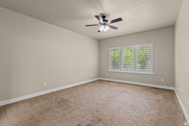 378 N THURSTON LN, Layton, UT 84040