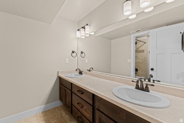 378 N THURSTON LN, Layton, UT 84040