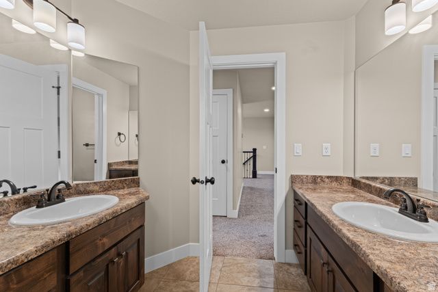 378 N THURSTON LN, Layton, UT 84040