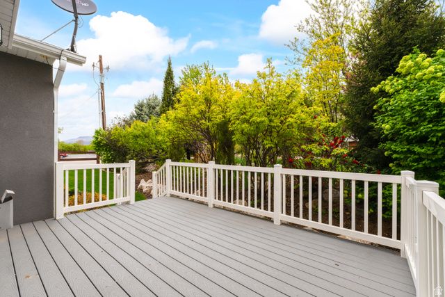 378 N THURSTON LN, Layton, UT 84040