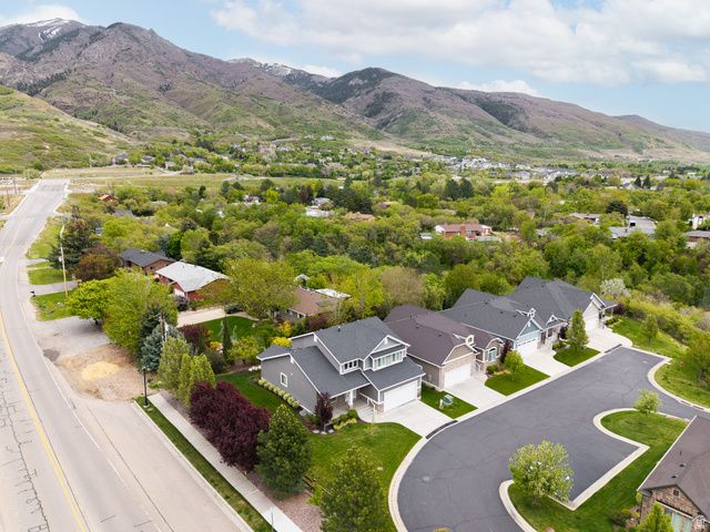 378 N THURSTON LN, Layton, UT 84040