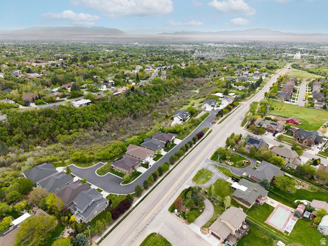 378 N THURSTON LN, Layton, UT 84040