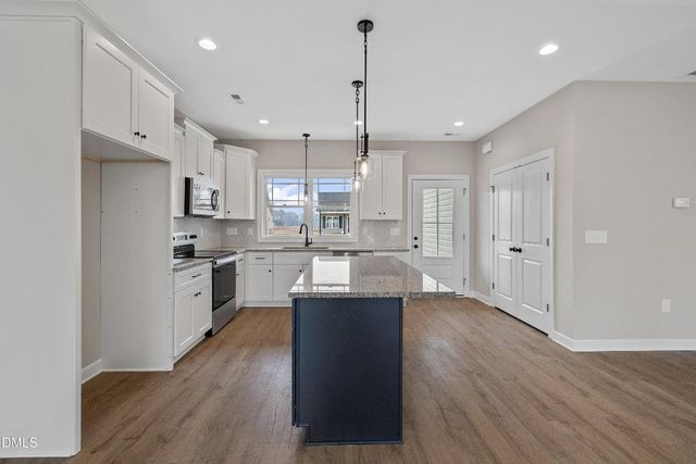 922 Micro Road W, Selma, NC 27576