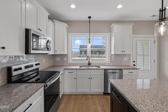 922 Micro Road W, Selma, NC 27576