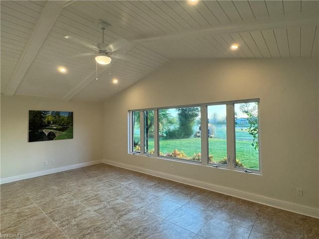 1203 Foxfire LN, Naples, FL 34104