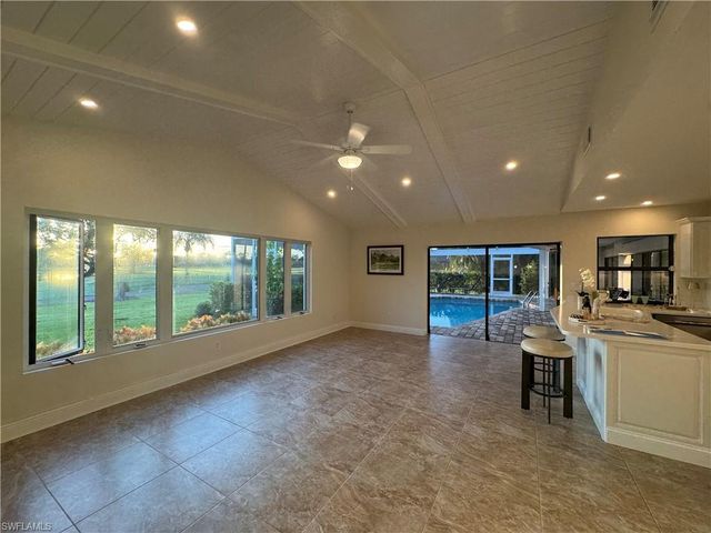 1203 Foxfire LN, Naples, FL 34104