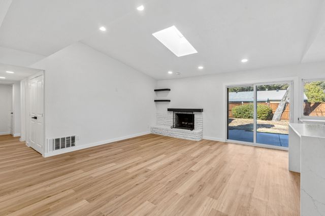 1405 Sequoia Drive, Plano, TX 75023