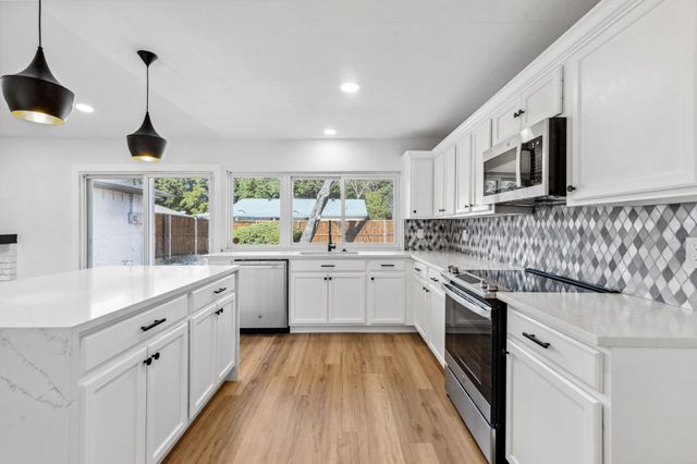 1405 Sequoia Drive, Plano, TX 75023