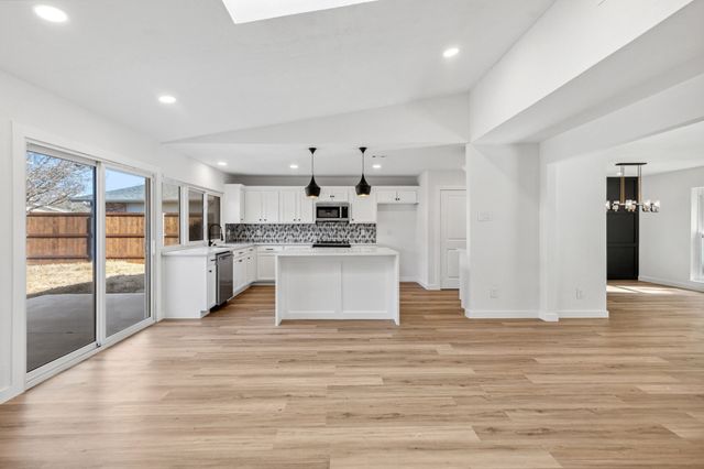 1405 Sequoia Drive, Plano, TX 75023