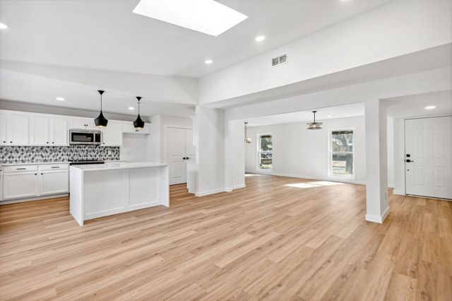 1405 Sequoia Drive, Plano, TX 75023