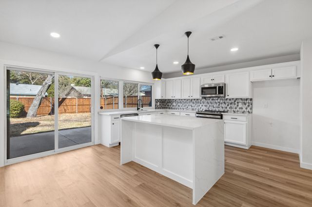 1405 Sequoia Drive, Plano, TX 75023