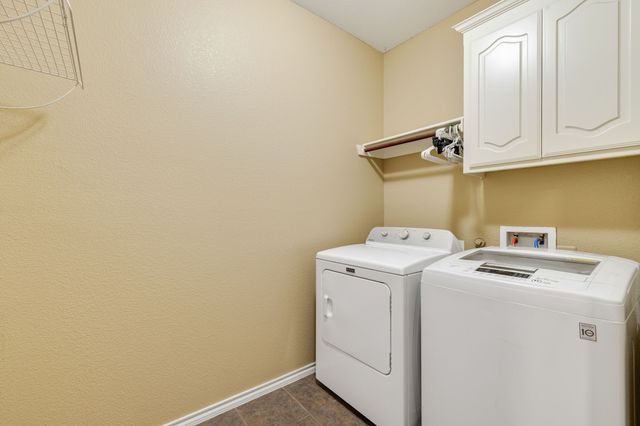 5752 Skinner Way, Grand Prairie, TX 75052