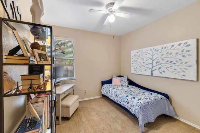 5752 Skinner Way, Grand Prairie, TX 75052
