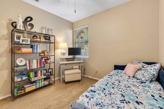 5752 Skinner Way, Grand Prairie, TX 75052