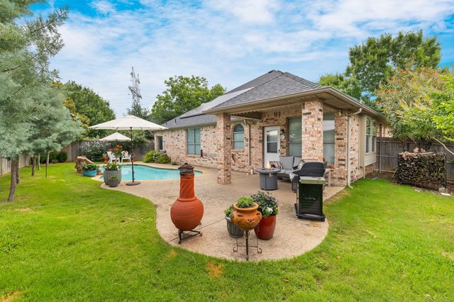 5752 Skinner Way, Grand Prairie, TX 75052