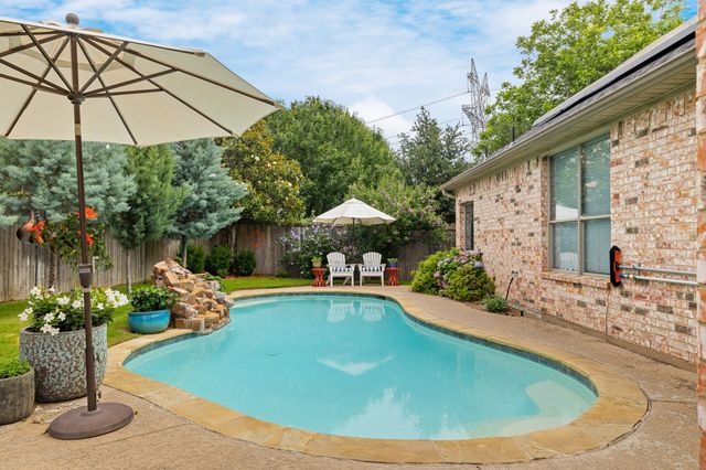 5752 Skinner Way, Grand Prairie, TX 75052