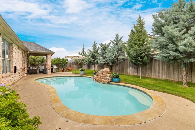 5752 Skinner Way, Grand Prairie, TX 75052