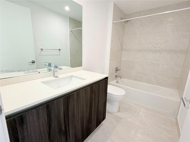 488 NE 18th St 2310, Miami, FL 33132