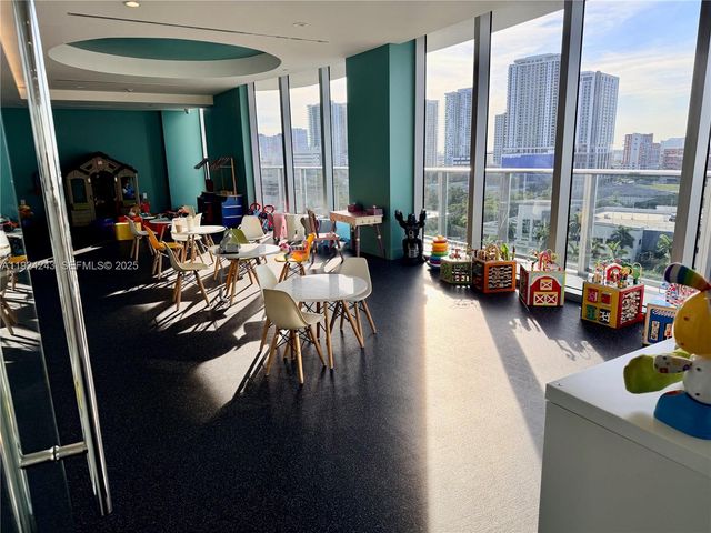 488 NE 18th St 2310, Miami, FL 33132