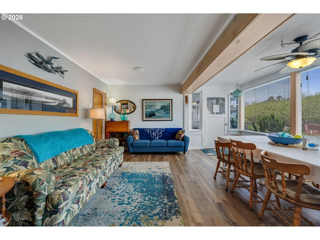 353 S ANCHOR St, Rockaway Beach, OR 97136