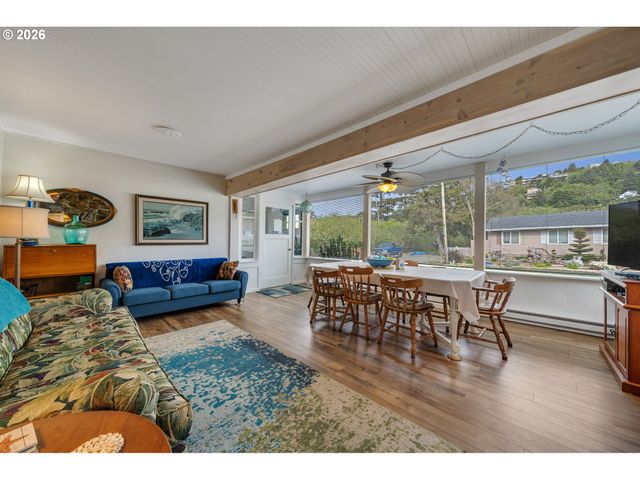 353 S ANCHOR St, Rockaway Beach, OR 97136